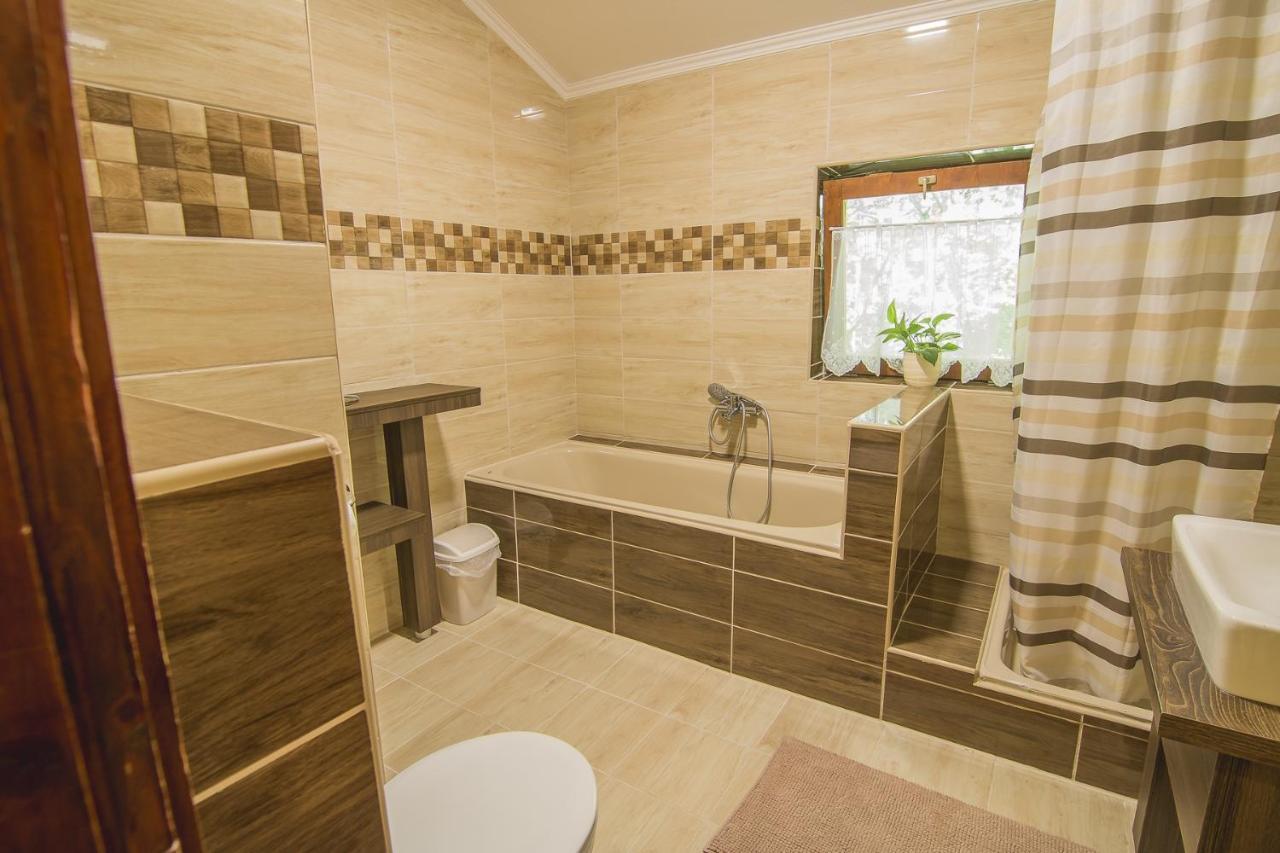 Orsegi Patakparti Alpaka Panzio Bed and Breakfast Kisrakos Exteriör bild