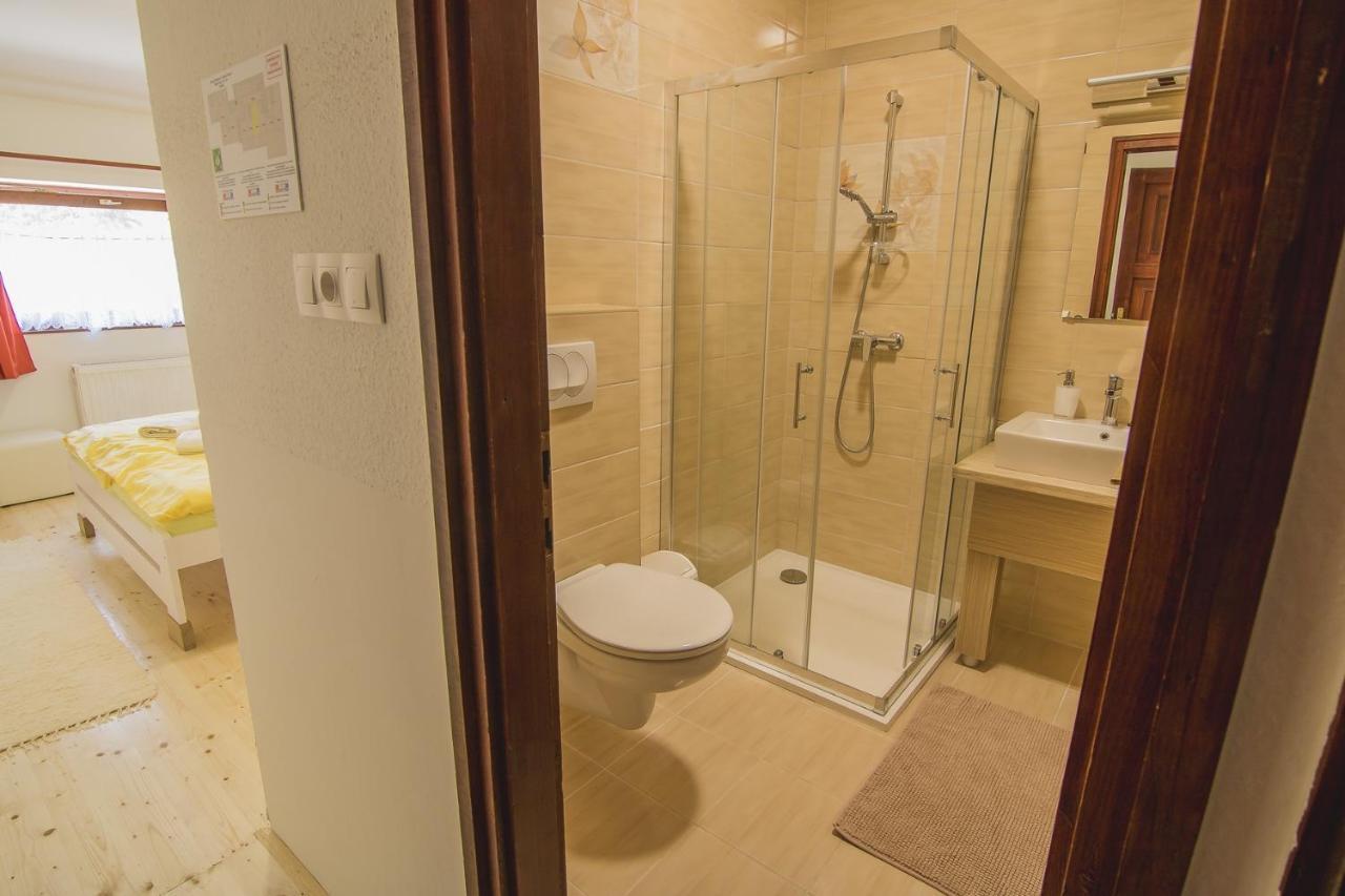 Orsegi Patakparti Alpaka Panzio Bed and Breakfast Kisrakos Exteriör bild